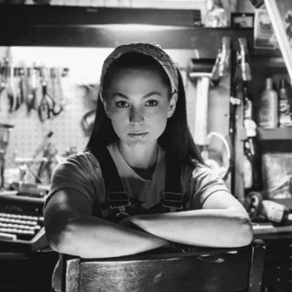 Meagan Syata: Purveyor & Mechanic of Vintage Typewriters