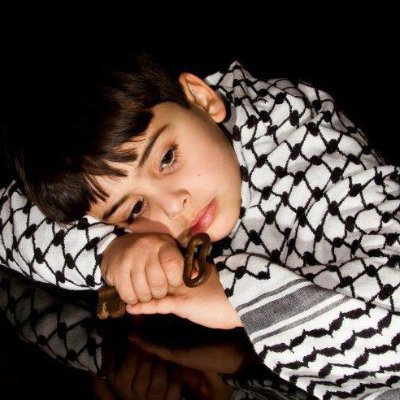 - قلْ للذينَ فوضُوا أمرهُم للَّه أنَّ اللَّه لنْ يخذلُهم أبدًا