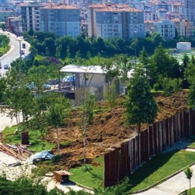 Çekmeköy halkı / parkıma dokunma Twitter hesabı .