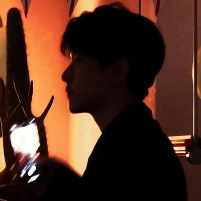 ujeong5627's profile picture. 백현 엔하이픈 투바투 ZB1