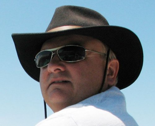 richsurfing's profile picture. Constitutional-Conservative because I believe in adhering to the original intent of the Constitution!