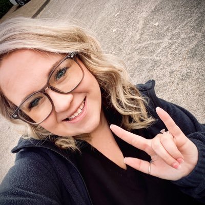 Caitcamoandbows's profile picture. 🌈loves not a fight but it's something worth fighting for 🌈