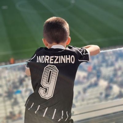 🎶 Ser corinthiano é ir além, de ser ou não ser o primeiro, ser corinthiano é ser também, um pouco mais brasileiro. 🎶