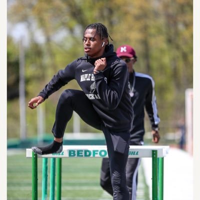 Aspiring Olympic athlete. I am focused on achieving my goals. LJ PR 24-03 outdoor 23-03.50 indoor. 110H PR 14.12 300IH 38.95 60mH 7.90 c/o 2023 Committed Drake