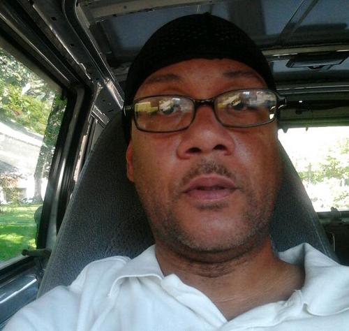 Markwhite62's profile picture. Keep it real when u knock on my door and i'll do the same.