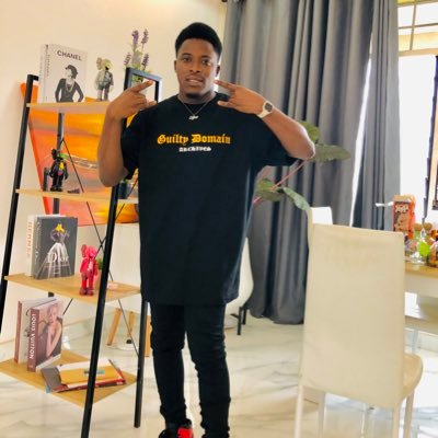 EssienLopez's profile picture. ESSIEN Popularly Know As Lopez jnr (Dj Lopez) A Disc Jockey (Dj) And A Musician FIRST 🇬🇭Dj To Be Winning BET AWARD💫 For Party’s And Shows Call 0573773040 ☎️