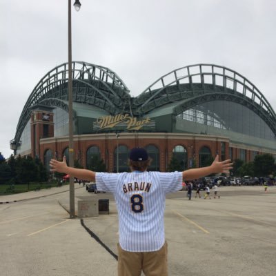 uw madison alum. wisco sports fanatic. enjoying the summer of entertainment and passion