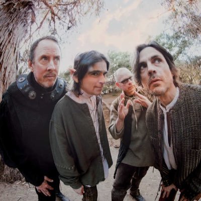 your fav is a weezer fanさんのプロフィール画像