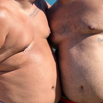 #### NSFW #### Dois ursos grandes 🐻🐻❄️ Só liberamos para quem se identifica. #DM — Apenas de 🔞 para 🔞 —