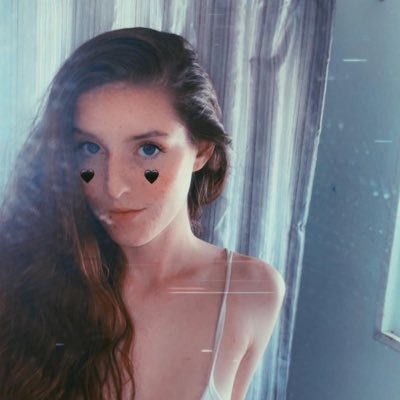 amandatherose24's profile picture. 