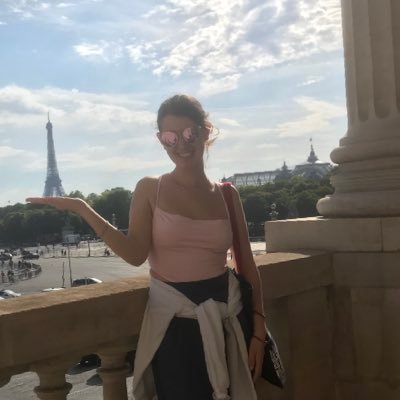 PalmiraAriasL's profile picture. Politóloga FCPYS / Un pueblo desprovisto de Estado busca salvación en los símbolos. El culto al símbolo se convierte en el culto a la patria. -Kapuscinski