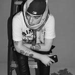 Veinsr6's profile picture. 16 | avid marijuana consumer | sometimes a beast