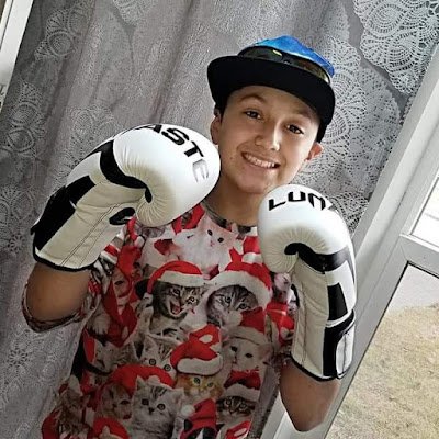 Spookyman_69's profile picture. Friendly neighbor😐