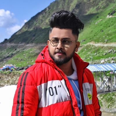 Rj_Babai's profile picture. I’m not smart. I just wear glasses