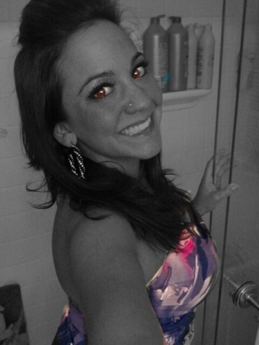 liljennxO's profile picture. The past should be the past. It can destroy the future. Live life for what tomorrow has to offer, not for what yesterday has taken away.