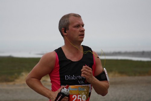 Father of 3 who likes to run and cycle a bit. Enjoys craft beer - owner of @brbottleshop