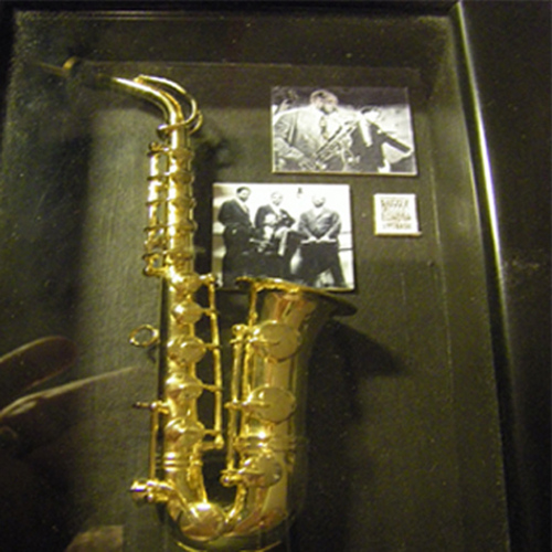 SaxManK's profile picture. sax player,