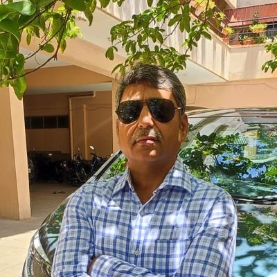 Pks16817631's profile picture. वही हक़दार हैं किनारों के,
जो बदल दें बहाव धारों के।