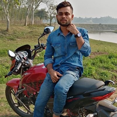আমি যাই করি না কেন,
নিজেকে কারো কাছে ছোট করি না।