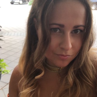 JuliaHarrisLA's profile picture. I mean, I could but why would I want to?