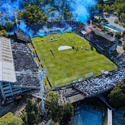 Rifamos y sorteamos indumentaria y accesorios del club Gimnasia Y Esgrima La Plata.