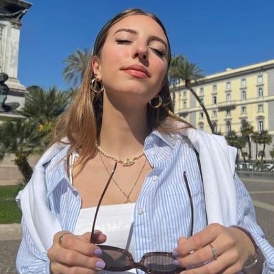 lillianarnoulte's profile picture. 🇧🇪🏴󠁧󠁢󠁳󠁣󠁴󠁿
_reader:believe every book has something to teach🦁🐱
writer
 Loving❤️, Caring
Foodie
Ambitious
tiktok: dreamgal_lilly
IG: @lillianarnoulte