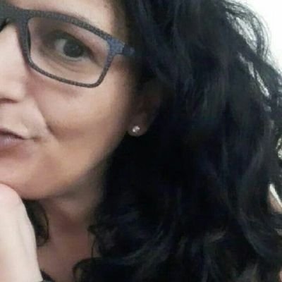 Filòloga clàssica🏺Professora de llatí i grec 🏺Doctoranda en Ciències de l'Antiguitat i de l'Edat Mitjana a la UAB🏺