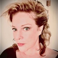 LisaSea.bsky.social 🌻 👩🎤🗽🏳️🌈🕊️ (@lisaseafl) 's Twitter Profile