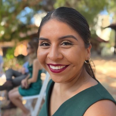 xicana 🇲🇽 • sr higher ed policy analyst @EdTrust • first-gen @ucla alum. Focused on #studentsuccess for underserved students. Views = míos.