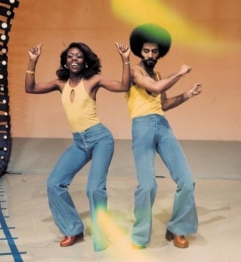Ya que el funk esta de regreso, lo bailamos todos los últimos jueves del mes en el Club Social Rhodesia.