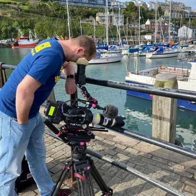 Fraser_J_Walker's profile picture. A 'wannabe - has-been.' Final-Cutting, Premiering, After Effecting, Aviding camera-op. I'm one quarter of Empire One.