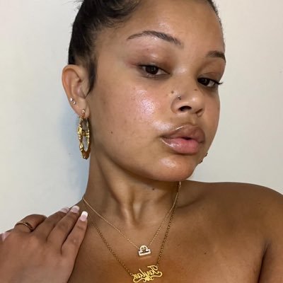 taytaycha1019's profile picture. 