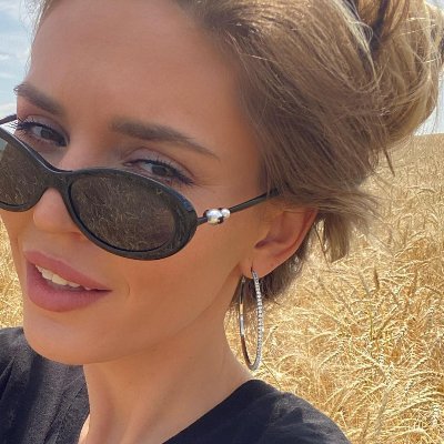 Ukraine 🇺🇦USA 🇺🇸 I love $Stocks travel, running, swimming, skydiving and extreme sports