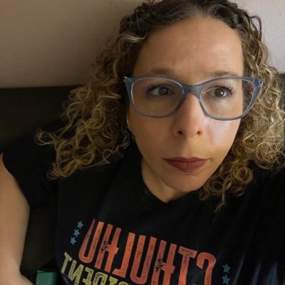 TheAntigonaki's profile picture. I'm just getting started... #Psychologist #Politicalphilosopher #Photographer, #Mom, #Interpreter, and #skincareenthusiast