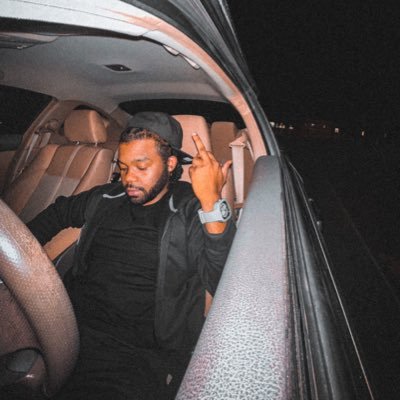 Breeze434's profile picture. The Villain🦈