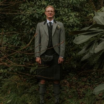 Writer based on the Isle of Arran. Aggressively introverted.
Read my stories at @theAntonymmag, @appleinthedark_, Corner Bar Magazine and @typeslash