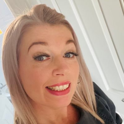 Natalieethekey's profile picture. 
