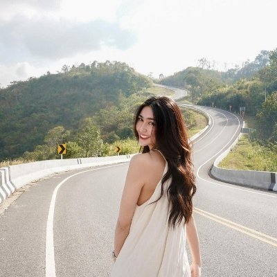 Julie90619061's profile picture. Curious,inquisitive,experimental entrepreneur who cares about the world we live in