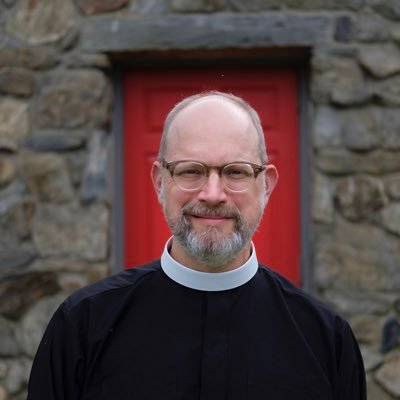 Episcopal priest, husband, dad, vinyl collector, walker with Jesus | former journalist | @Yale alum | Anti-Christian Nationalist