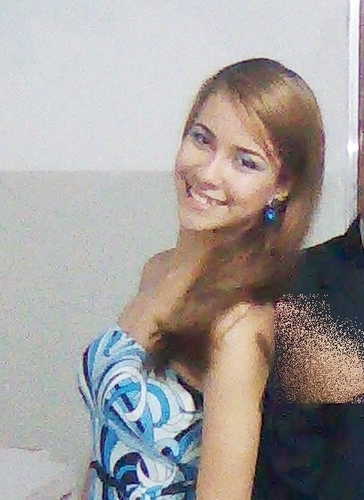 Eu sou casa,Lugar de Deus e Ele habita em mim. /Universitária/Apaixonada por Jesus e pela Biologia/Bom é aguardar a salvação do Senhor, e isso, em silêncio!