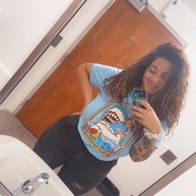 maddieallen00's profile picture. ALWAYS BE OPEN TO BEING EDUCATED. STOP JUDGING. BE KIND. Be the change.