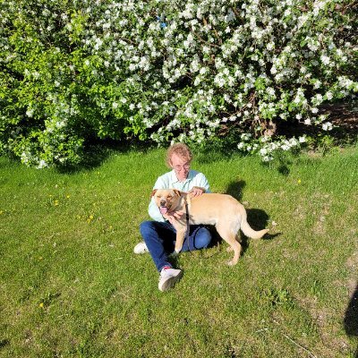 Friendly Volkswagenholic Dog boy who does a little bit of everything to get by in life,💙 Dogs, Aviation Fan and Electric Wiz. Also like to be with friends!🦊