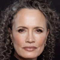 Rena Owen (@renaowen) 's Twitter Profile