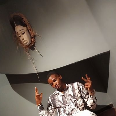 EUceey's profile picture. 007
%£πterpreπer
Socializt®
€ducation~•