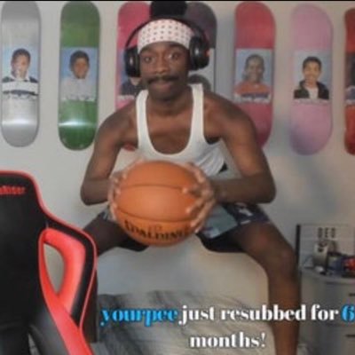 Blackstevesmith's profile picture. DEO
twitch./blackstevesmith