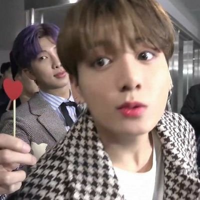 🦋
☾BTS OT7 | TXT OT5
18y/o🧋:🐣 ⃝
𓆩♡𓆪꒰ 𝘪𝘵 𝘴𝘦𝘦𝘮𝘴 𝘭𝘪𝘬𝘦 𝘵𝘩𝘦 𝘦𝘯𝘵𝘪𝘳𝘦 𝘸𝘰𝘳𝘭𝘥 𝘩𝘢𝘴🌙 𝘨𝘰𝘯𝘦 𝘤𝘳𝘢𝘻𝘺 ꒱ ♡ ⃗ 🍯❇🍥
⿻𖥻🌷›
°⚝⭒⭑⭒⭒⭑⭒⭒⚝°