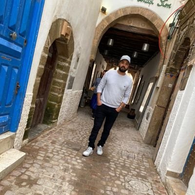 AraichKarim's profile picture. Be yourself 🤗