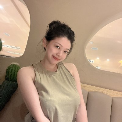 よろしくお愿いします。
私の今の仕事は親友と女性専用のスキンケア美容院を経営することです。
私は普段旅行、ゴルフ、財経チャンネル、映画解説、ヨガ、たまには料理の研究が好きです。