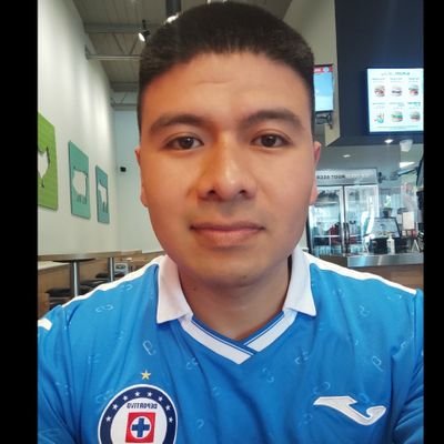 💻 I.S.C., Programador.
⚽ Jugador y Analista de Fútbol.
♠ Jugador de Póker.
♟ Ajedrez.
📱 Po.Go.
💙 Azul de corazón.