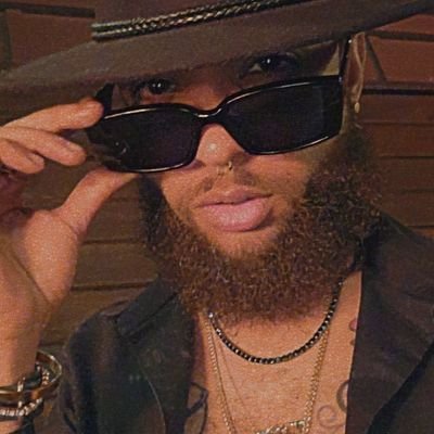 Aka_TeddDaBoss's profile picture. ♓ #420
Just your average guy out here tryna be great lol 
Be Aware will see anything from art to porn to me 😂😂😝🔞👬
C.A. - $akatedd